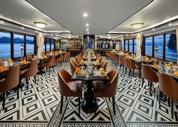 Premium Cruises Group Botel
