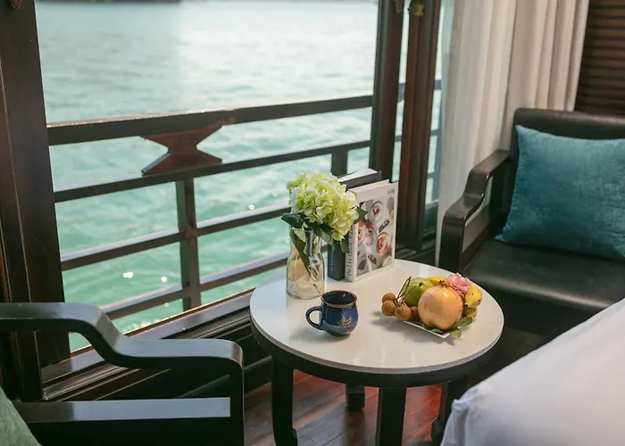 Premium Cruises Group Botel 5*