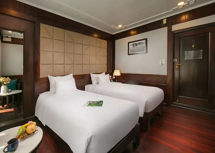 Premium Cruises Group Botel 5*
