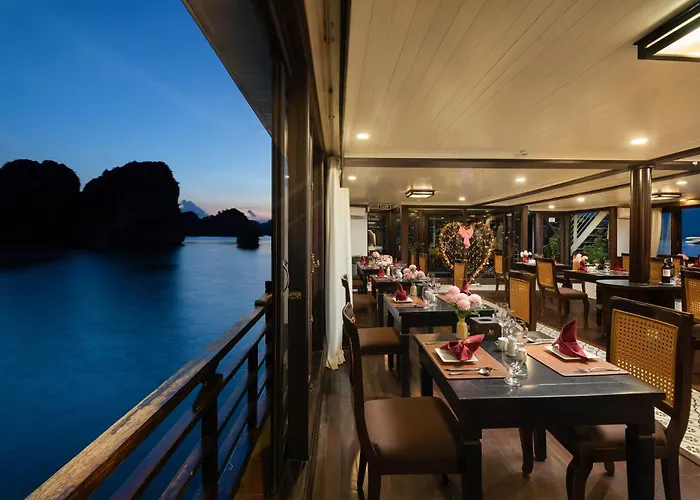 Premium Cruises Group Botel 5*
